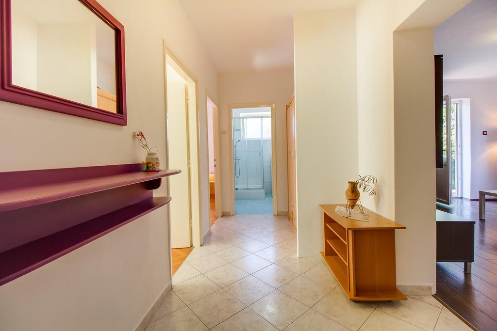 Apartment Bambi Mali Lošinj Extérieur photo